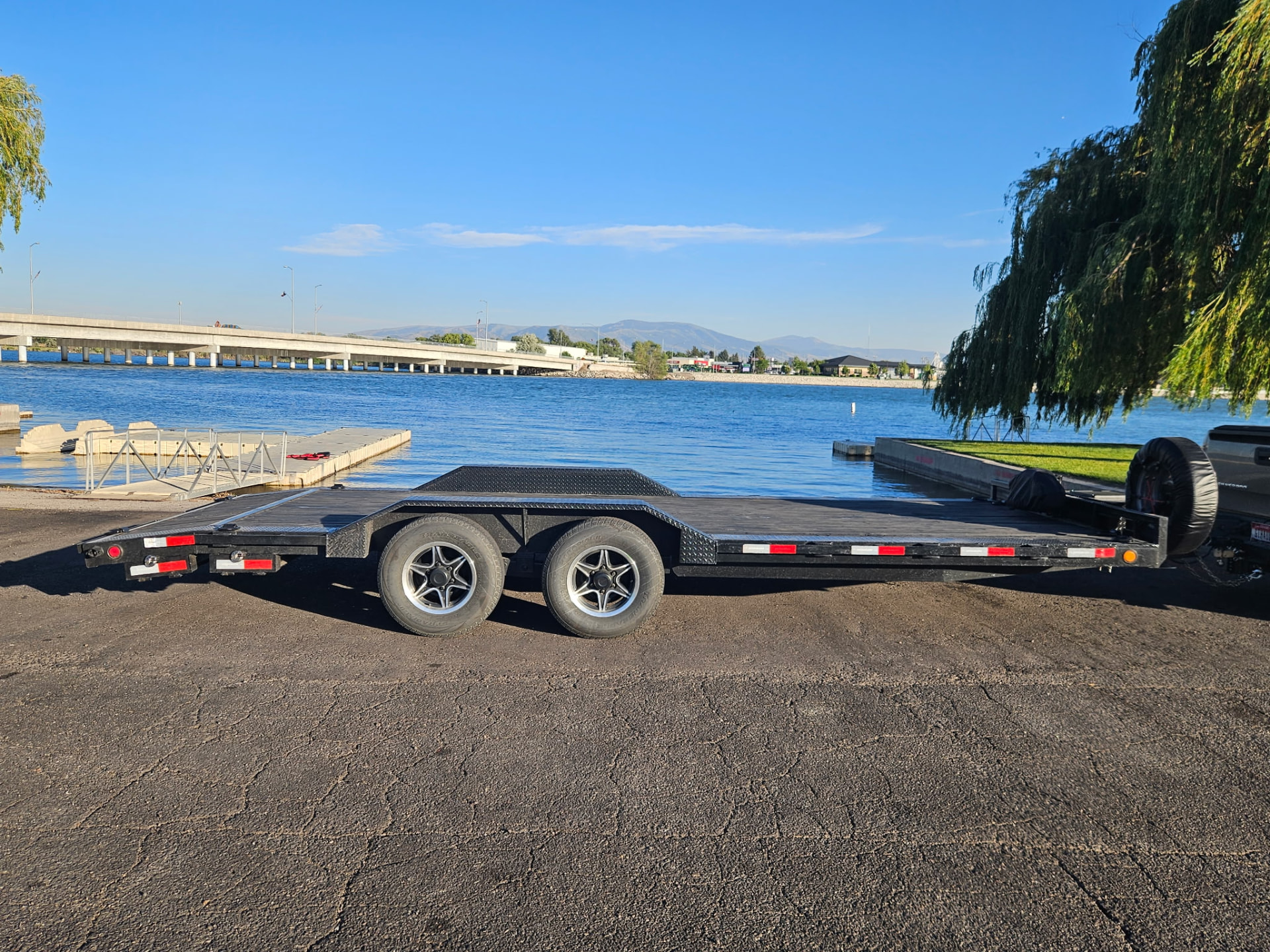 8.5X20 PJ HAULER W/ WINCH & DRIVE OVER FENDERS available for rent from Gem State Haulers
